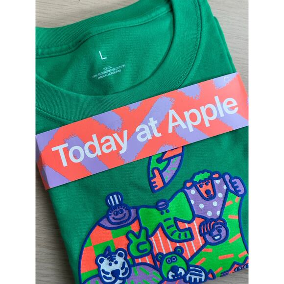 Rare Today at Apple Green Cotton T-Shirt Size L (Youth) - Picture 4 of 5